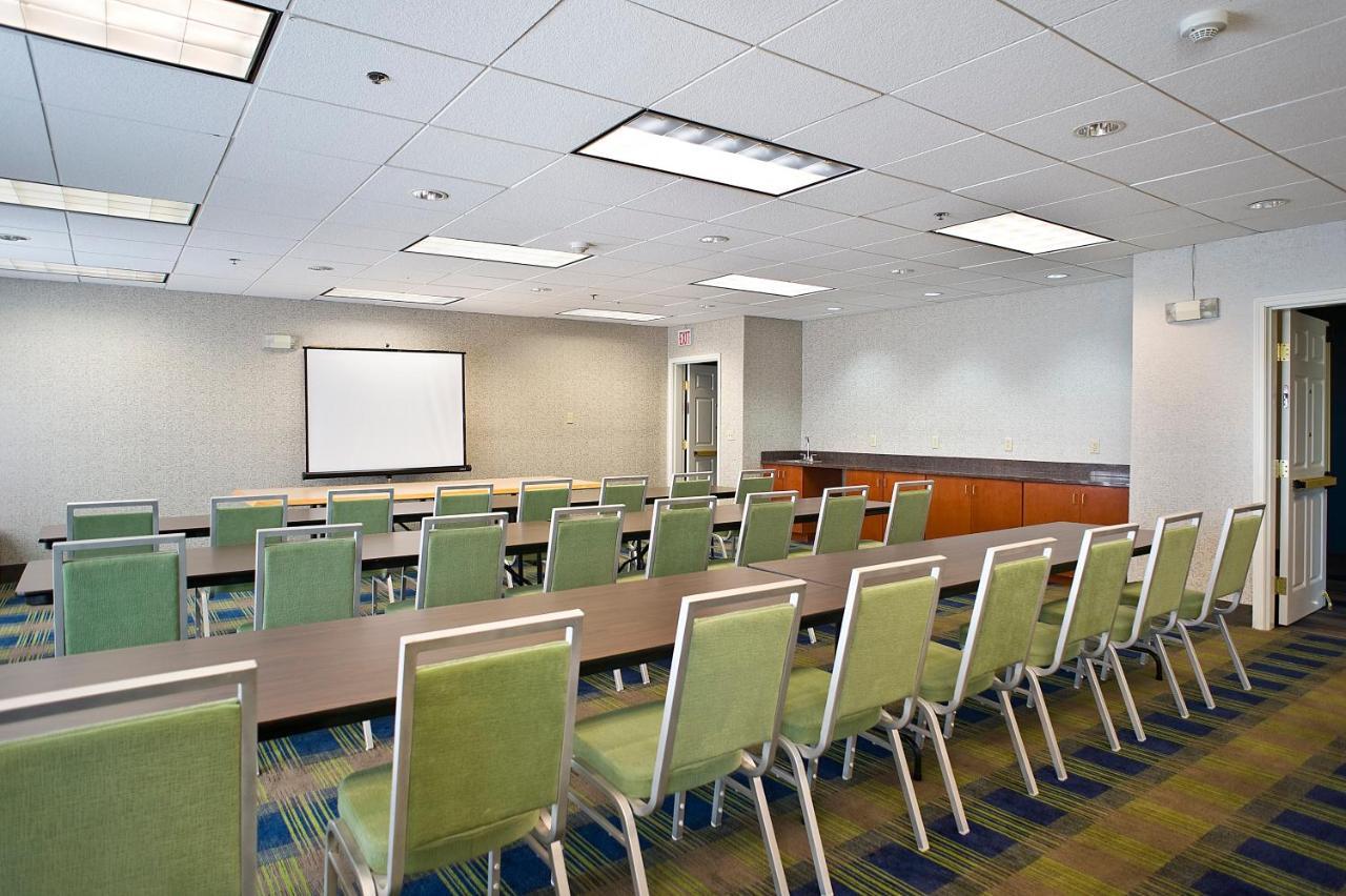 Holiday Inn Express & Suites Vermillion, An Ihg Hotel Εξωτερικό φωτογραφία